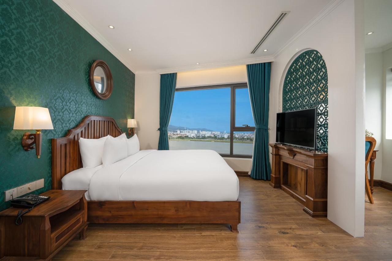 Ds La Belle Vie Hotel & Suite Дананг Екстериор снимка